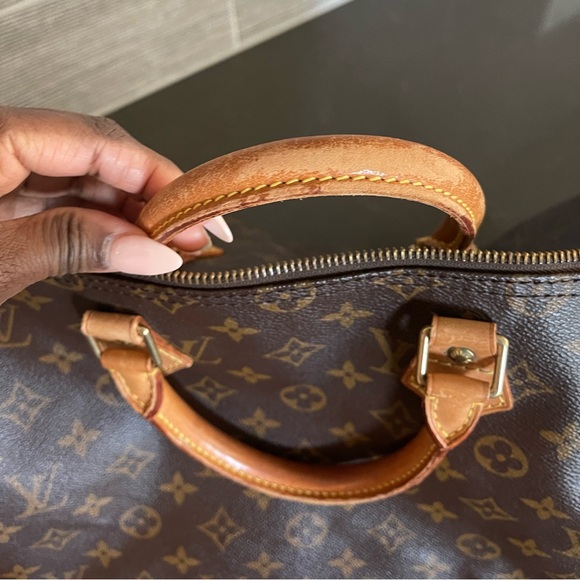 LOUIS VUITTON MONOGRAM SPEEDY 35 - Picture 8 of 11